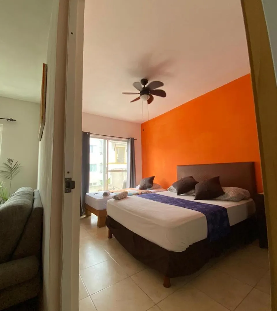 Apartamento En Fraccionamiento Privado 6 Personas, 5 Camas, Piscina Cerca De La Playa Playa del Carmen